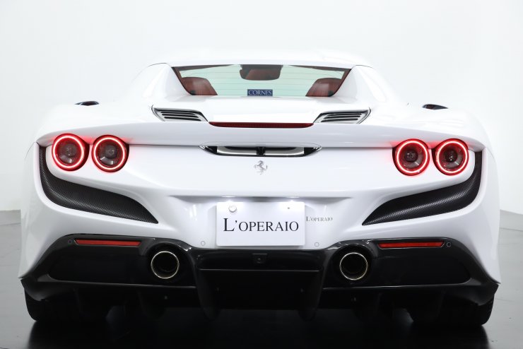 フェラーリ F8 Spider F1 DCT ワンオーナー 新車コンデション
