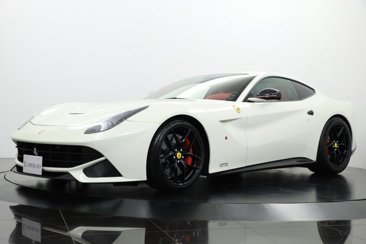 フェラーリ F12 berlinetta F1 DCT 正規ディーラー車 カーボンLED