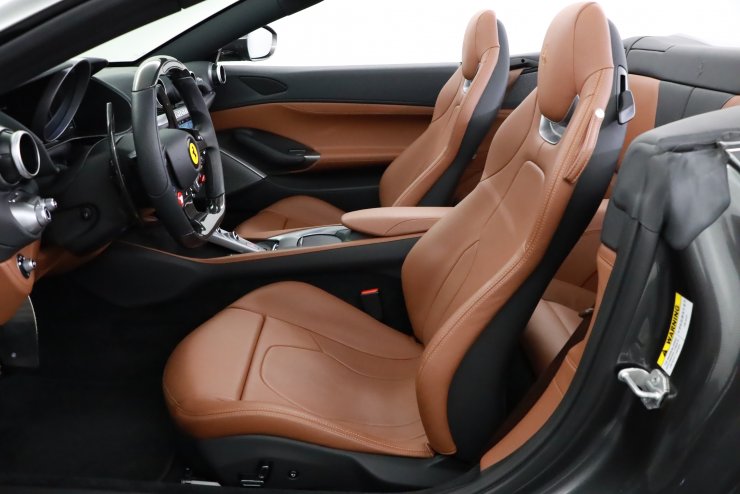 フェラーリ ポルトフィーノ F1 DCT オプション合計約330万円 希少