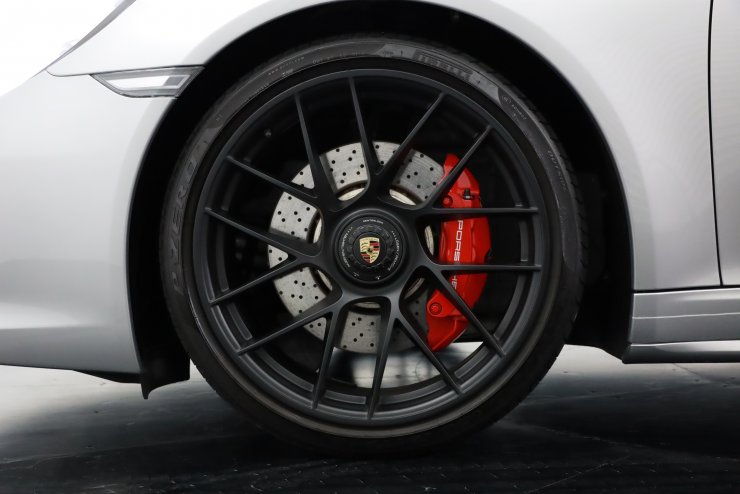 ダークルピア　ホイル　9枚　中古　値下げバラ売り不可 ポルシェ 911(Type991) タルガ4 PDK 有償カラー クレヨン×紺革