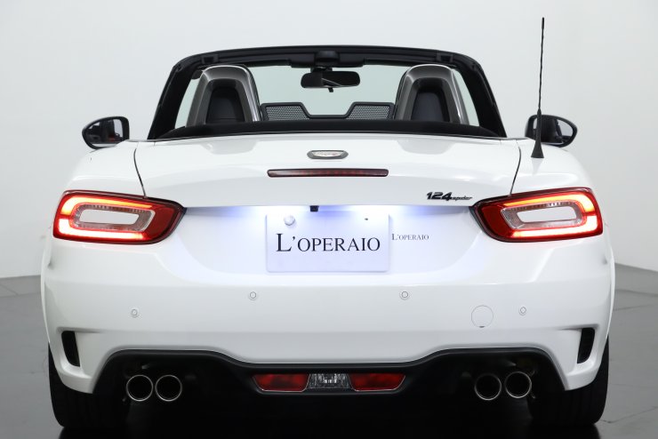 アバルト 124スパイダー 6MT レザー/ナビゲーションPKG Record Monza