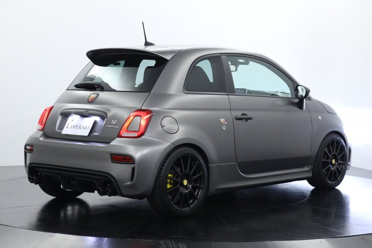 アバルト 595 Momento 5MT 限定80台 特別ボディーカラー