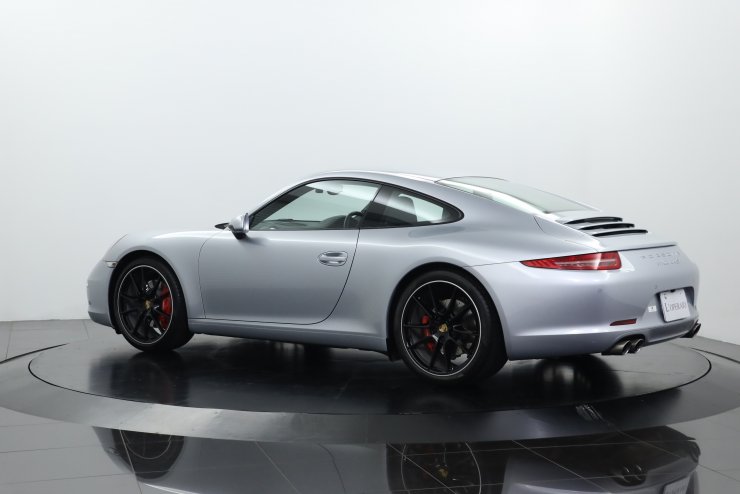 ポルシェ911型　991•2カレラ純正シルバーカラー ポルシェ 911(Type991) カレラS オプションボディーカラー スポーツ
