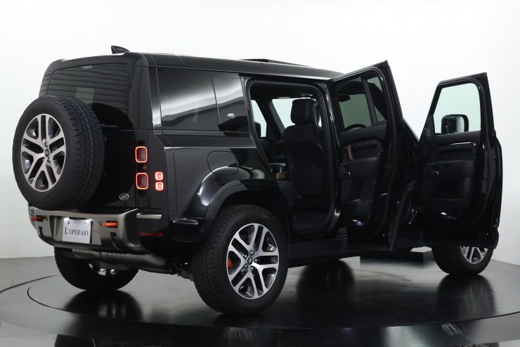 ランドローバー ディフェンダー 110X D300 Trophy Edition ワン