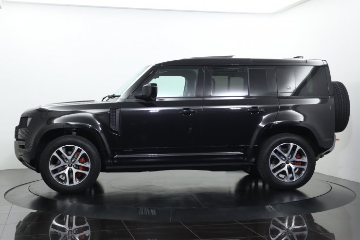 ランドローバー ディフェンダー 110X D300 Trophy Edition ワン