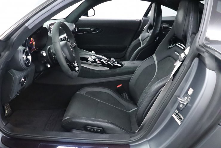 メルセデスベンツ AMG GT R オプション総額約250万円 オプションカラー