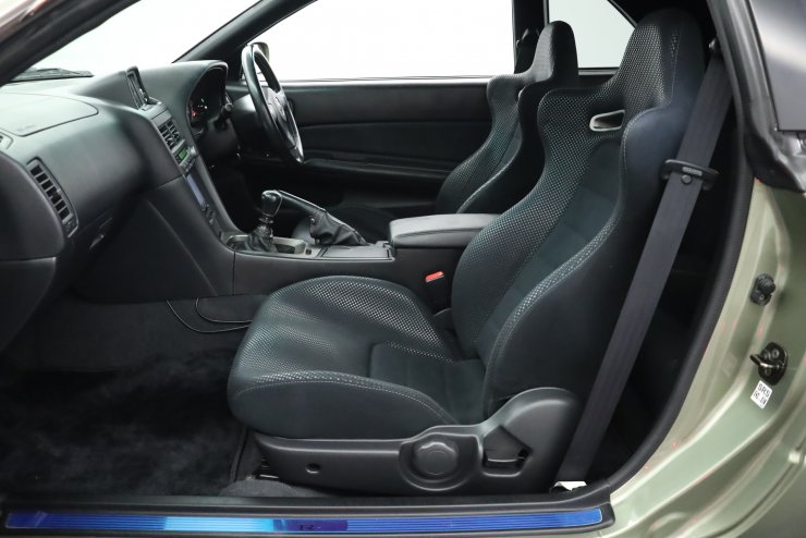 日産 スカイラインGT-R VスペックII Nür 1000台限定 整備記録簿多数