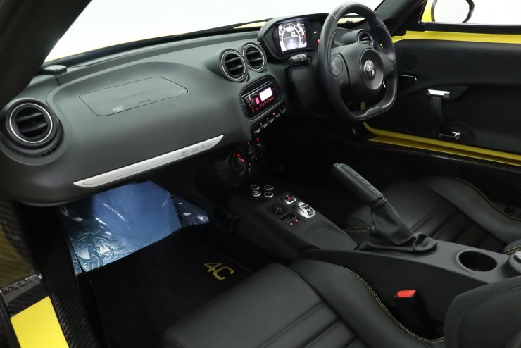アルファロメオ 4C Spider ワンオーナー 最終2020年モデル
