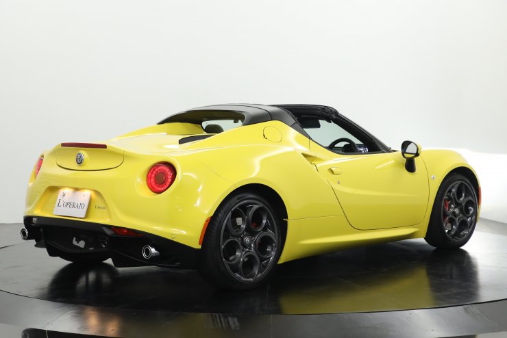 アルファロメオ 4C Spider ワンオーナー 最終2020年モデル オプション