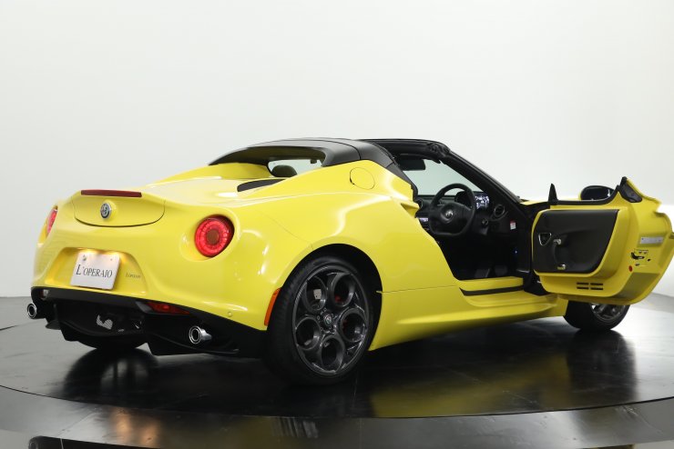 アルファロメオ 4C Spider ワンオーナー 最終2020年モデル オプション