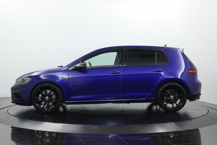 フォルクスワーゲン ゴルフ R Performance 4WD 限定100台（内