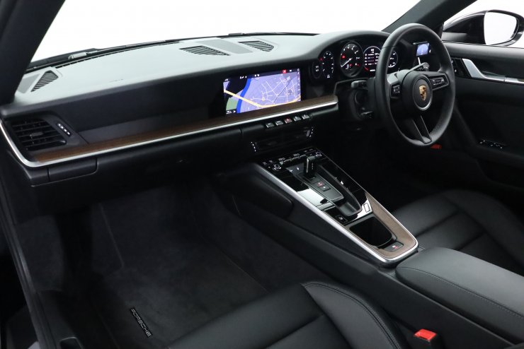 ポルシェ 911(Type992) Carrera PDK 20/21インチカレラクラシック