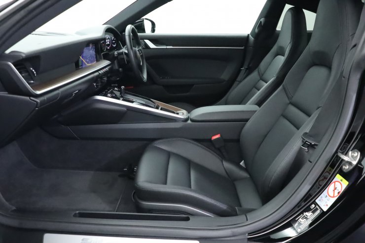 ポルシェ 911(Type992) Carrera PDK 20/21インチカレラクラシック