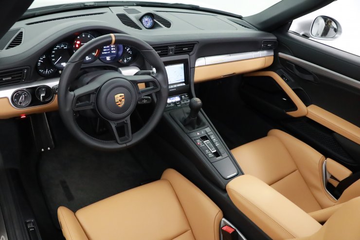 ポルシェ 911(Type991) Speed ster 6MT Heritage Design PKG 世界限定