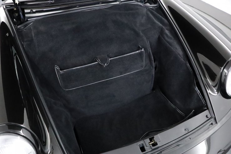 ポルシェ911.930.964.993(?)、ドアスライドウインドウセット未使用品 ポルシェ911.930.964.993(?)、ドアスライドウインドウセット未使用品