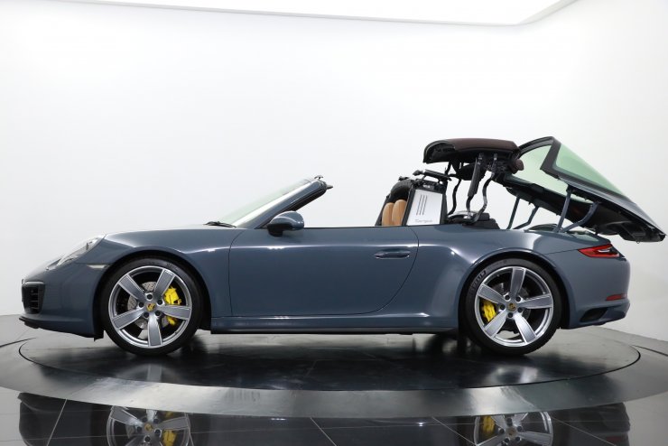ポルシェ 911(Type991) targa4 PDK 後期モデル Sport‐ChronoPKG