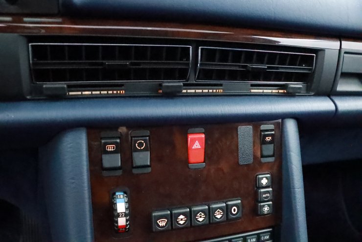 メルセデスベンツ Sクラス 560SEL 正規ディーラー車 W126, 91年最終 