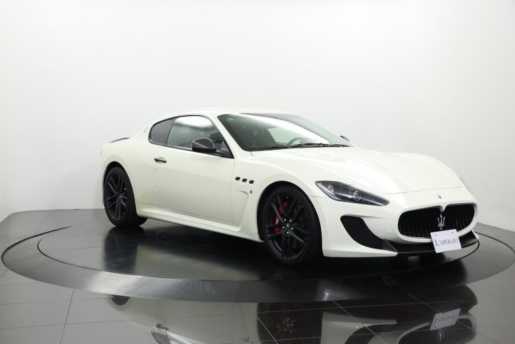 マセラティ グラントゥーリズモ MC Stradale 正規ディーラー車 エアロ