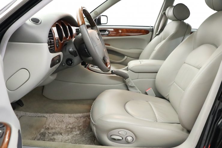 ジャガー デイムラー DAIMLER SUPER V8 正規ディーラー車 走行12,000km