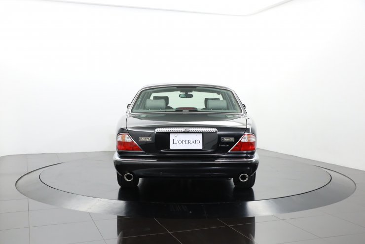 ジャガー デイムラー DAIMLER SUPER V8 正規ディーラー車 走行12,000km