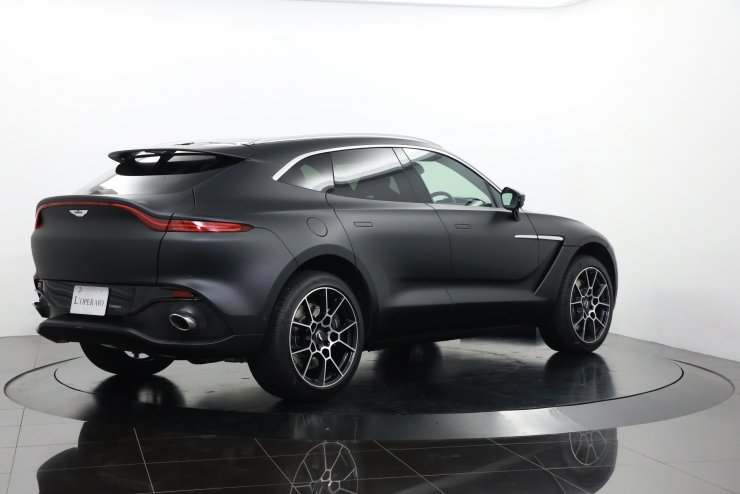 アストンマーティン DBX V8 ワンオーナー Qスペシャルペイント 純正22