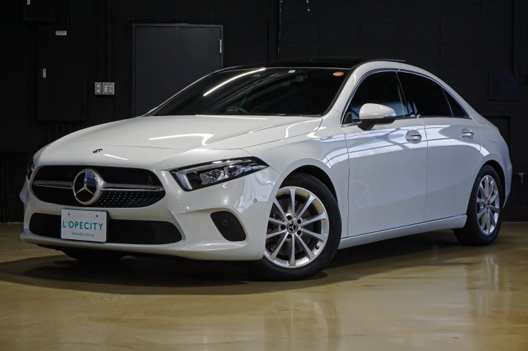 メルセデスベンツ Aクラス A250セダン 4MATIC パノラミック