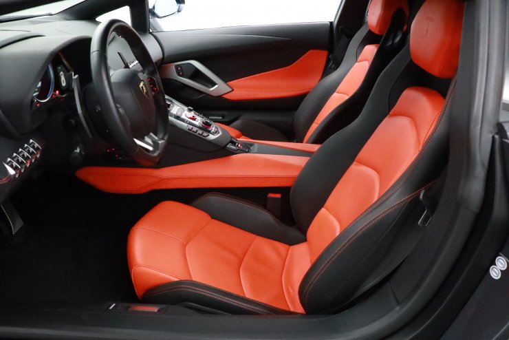 ランボルギーニ アヴェンタドール LP700-4 オプションカラー