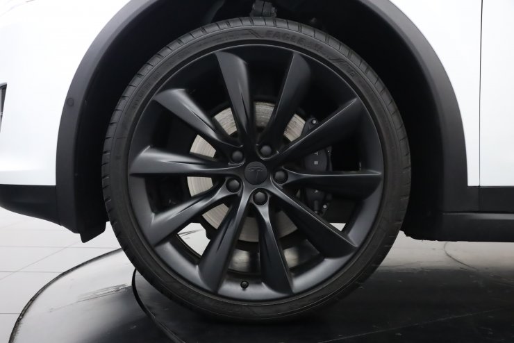 テスラ モデルX 75D 6シーター 純正OP22インチアルミ エンハンスト