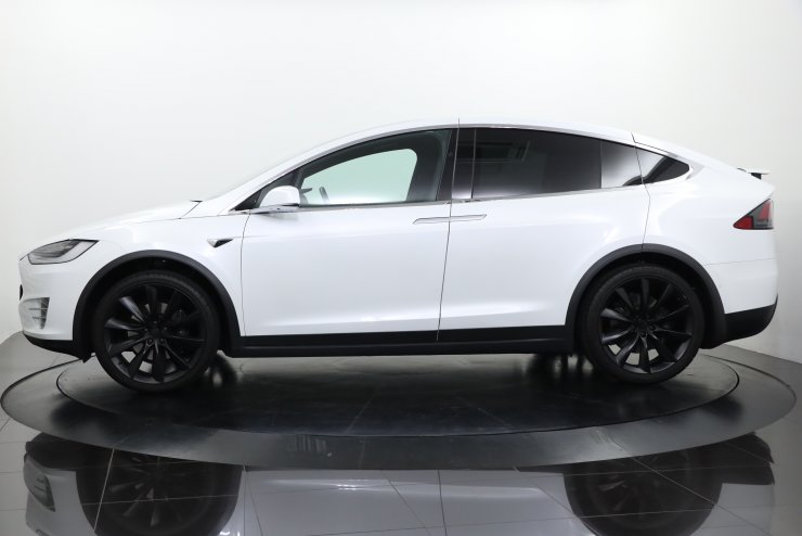 テスラ モデルX 75D 6シーター 純正OP22インチアルミ エンハンスト
