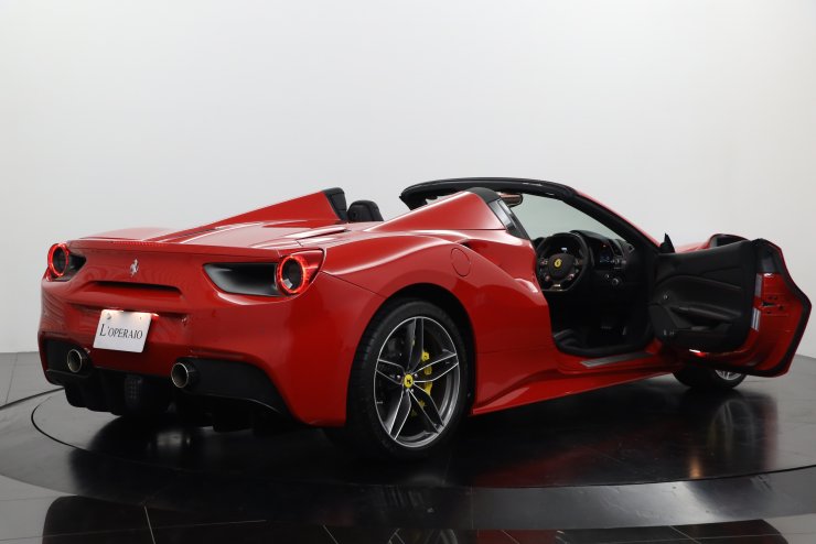 フェラーリ 488 Spider F1 DCT 希少右ハンドル 2019年最終モデル 正規