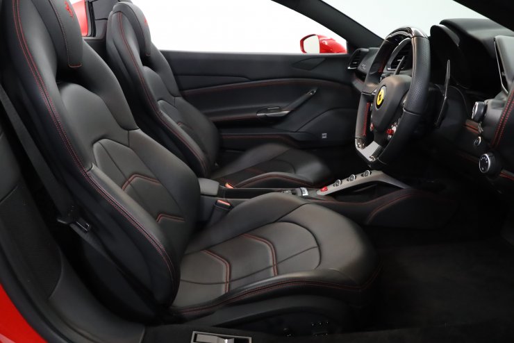 フェラーリ 488 Spider F1 DCT 希少右ハンドル 2019年最終モデル 正規