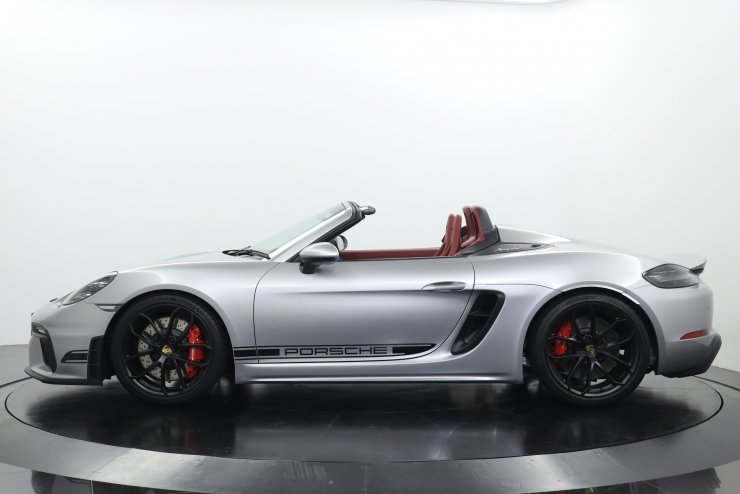ポルシェ 718 Spyder 6MT 1オーナー スパイダークラシック
