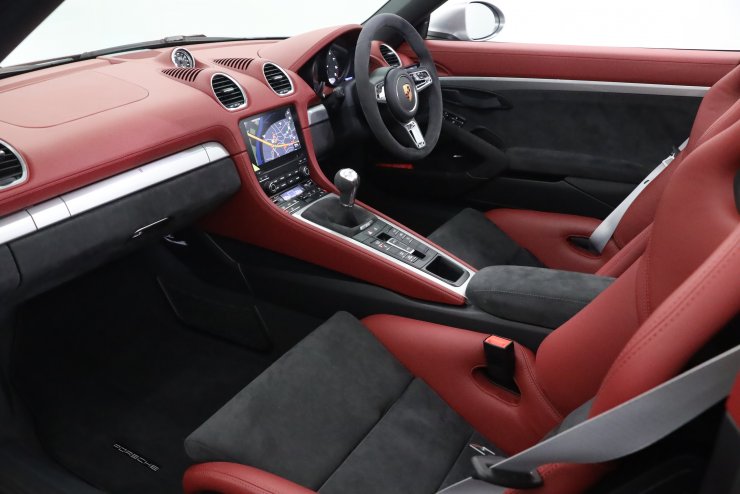 ポルシェ 718 Spyder 6MT 1オーナー スパイダークラシック