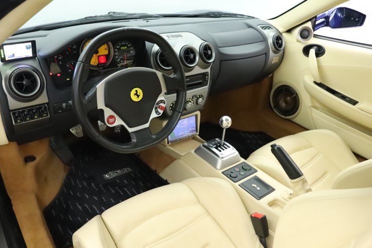 フェラーリ F430 希少6MT 正規ディーラー車 七宝焼エンブレム 中古車