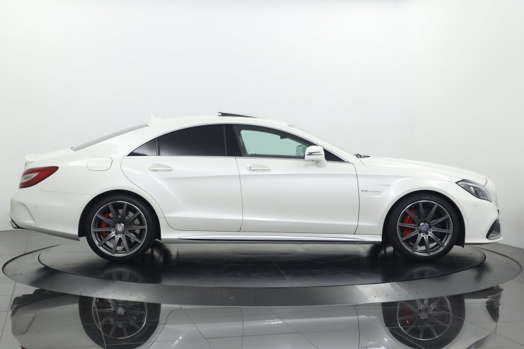 AMG CLSクラス CLS63 S 右ハンドル 後期モデル オプションカラー 