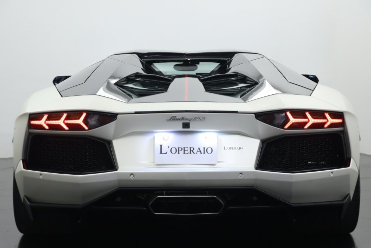 ランボルギーニ アヴェンタドール LP700-4 Pirelli Edition