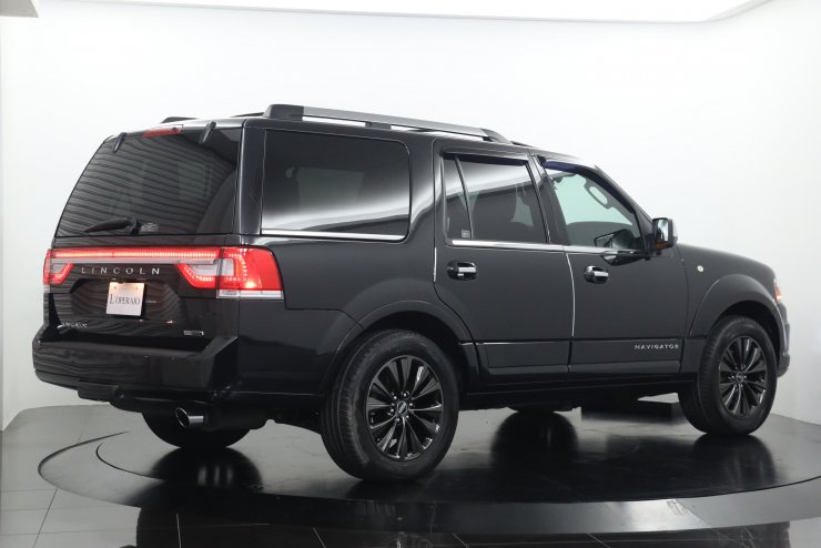 リンカーン ナビゲーター 3.5エコブースト 正規ディーラー車 後期