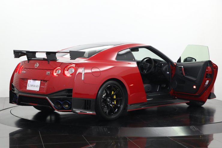 日産(NISMO)GT-R 2台 トミカ NISSAN GT-R NISMO 2020モデル 2台 - メルカリ