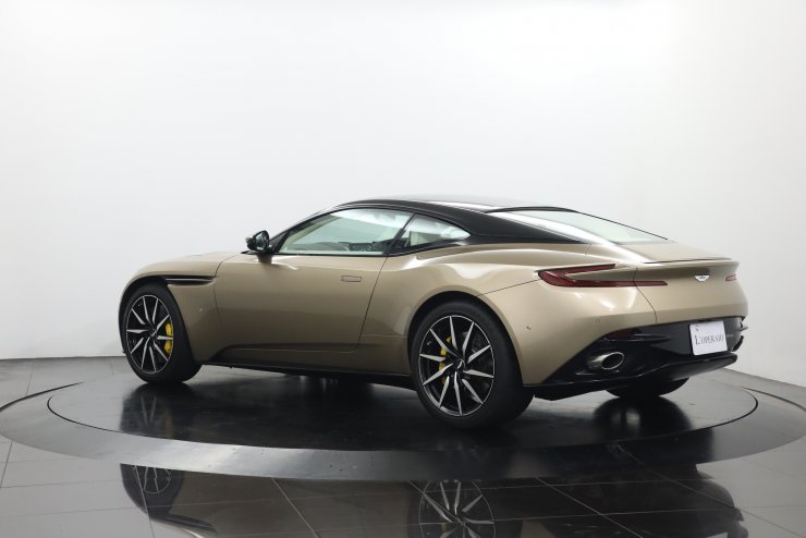 アストンマーティン DB11 Launch Edition 世界限定1000台