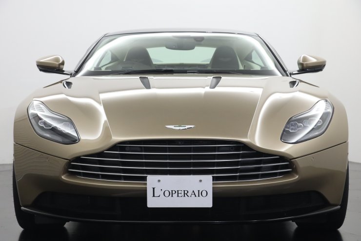 アストンマーティン DB11 Launch Edition 世界限定1000台