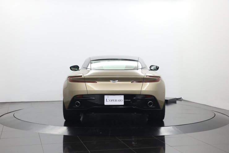 アストンマーティン DB11 Launch Edition 世界限定1000台