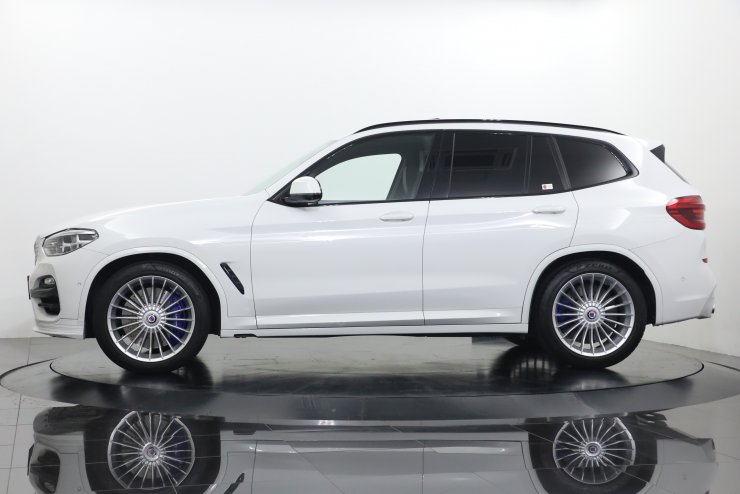 アルピナ XD3 Biturbo Allrad 現行モデル ガラスサンルーフ ドライブ