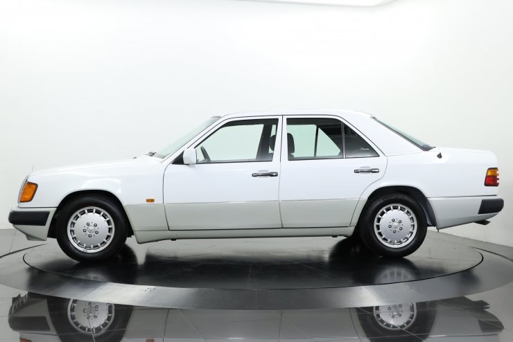 メルセデスベンツ Eクラス(ミディアムクラス) 260E ワンオーナー フル