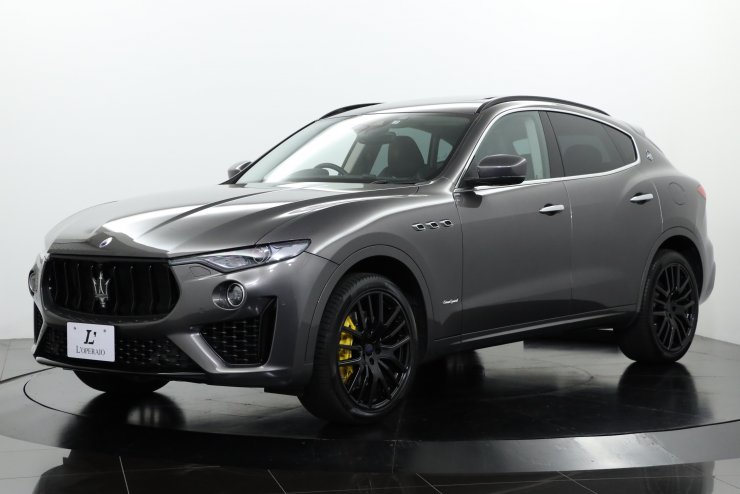 【美品 マセラティ レヴァンテ 純正 21インチ サテンブラック 4本】 マセラティ レヴァンテ グランスポーツ 1オーナー 純正マットブラック