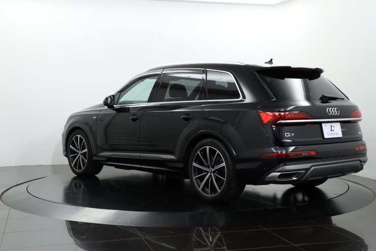 アウディ Q7 45 Sラインリミテッド 限定310台 黒革 純正21インチアルミ