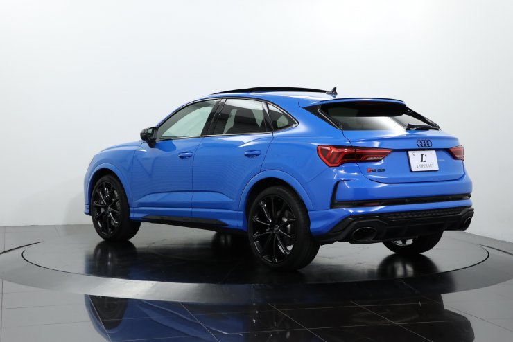 アウディ RS Q3スポーツバック 現行モデル ワンオーナー オプション