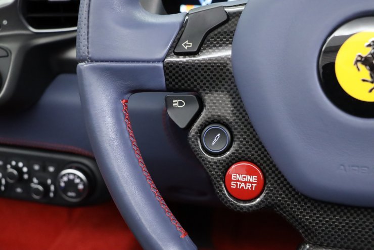 フェラーリ 458 Spider F1 DCT 希少右ハンドル 正規ディーラー車