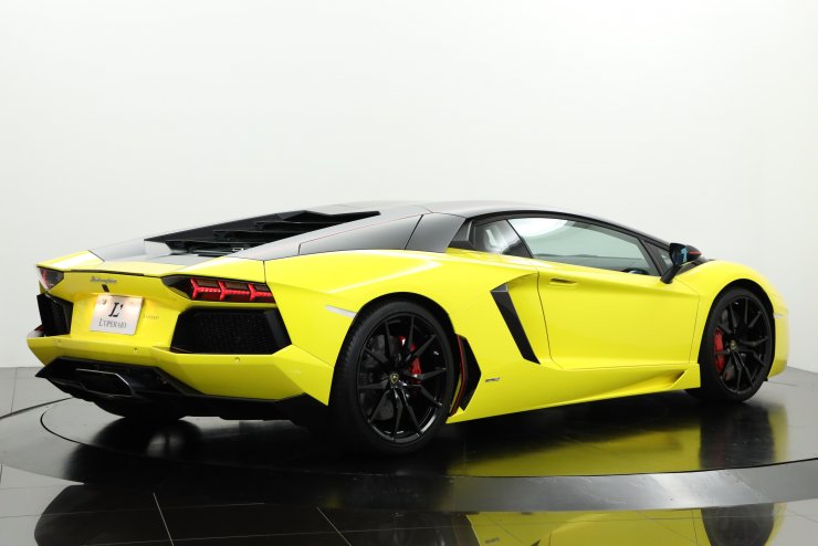 ランボルギーニ アヴェンタドール LP700-4 Pirelli Edition 世界限定95