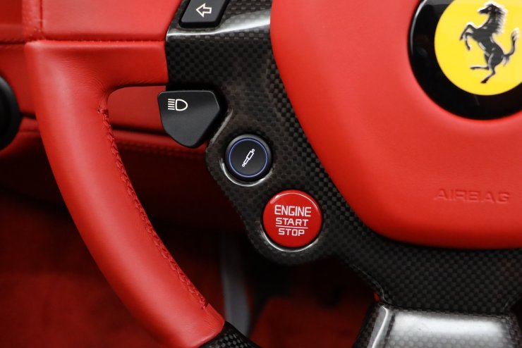 フェラーリ 488 Spider F1 DCT 正規ディーラー車 カーボンLED