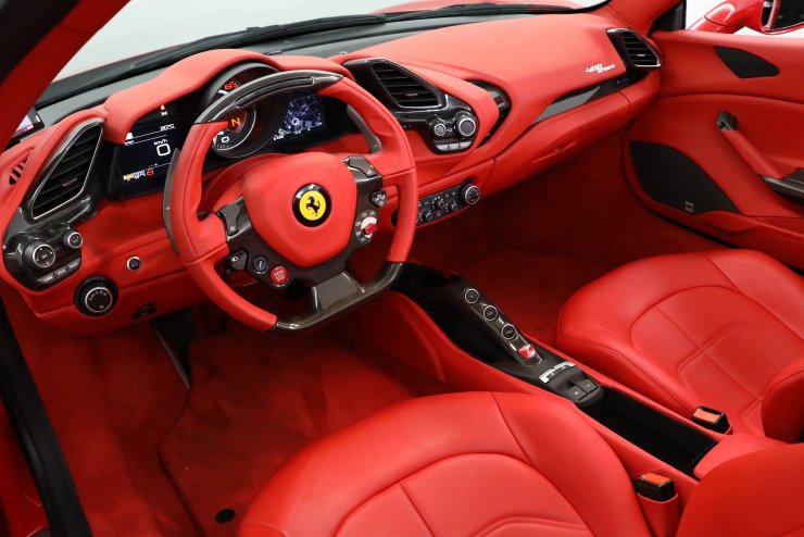 フェラーリ 488 Spider F1 DCT 正規ディーラー車 カーボンLED